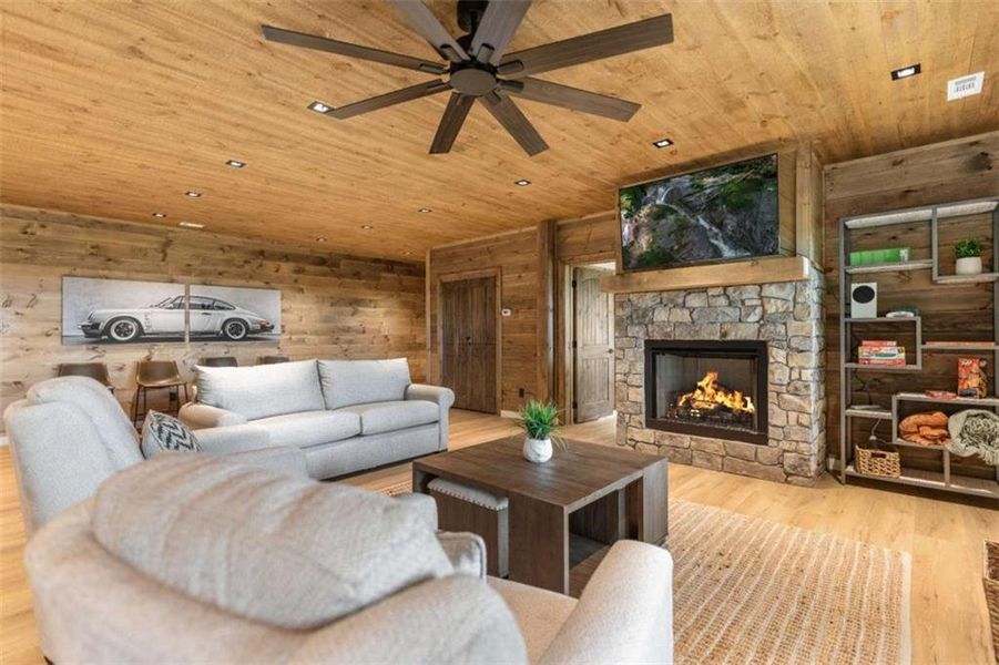 Furnished interior view inside a new home in , Blue Ridge (Image 17). Furnished interior view inside a new home in , Blue Ridge (Image 17).