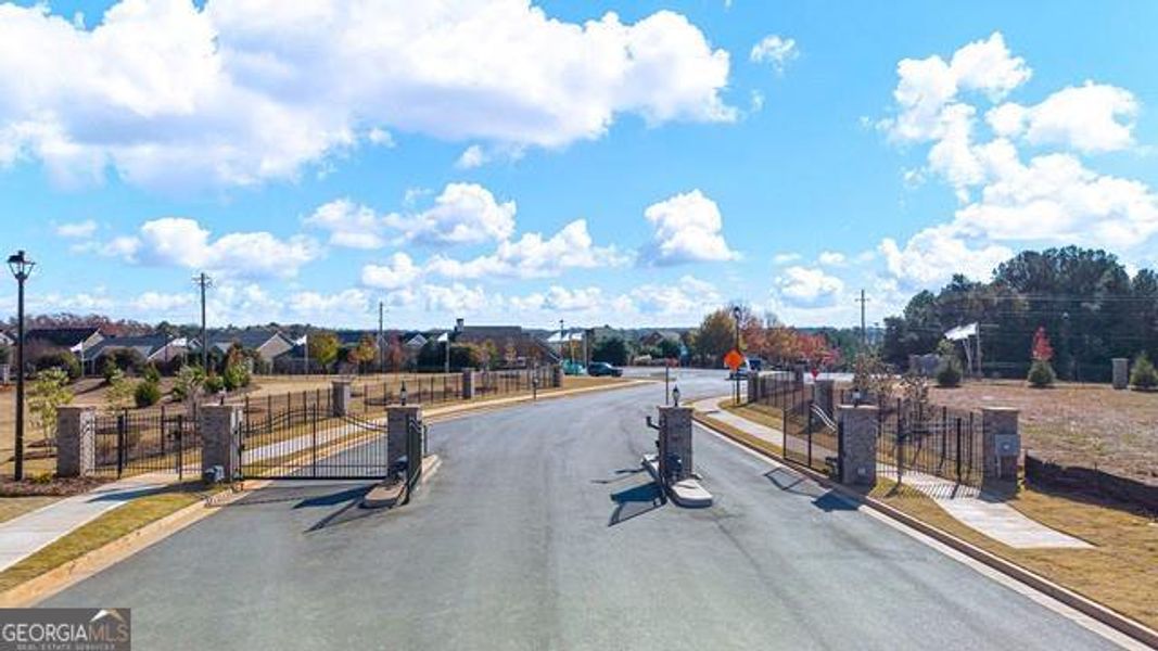 Community amenities in The Gates at Pates Creek, Hampton (Image 25).