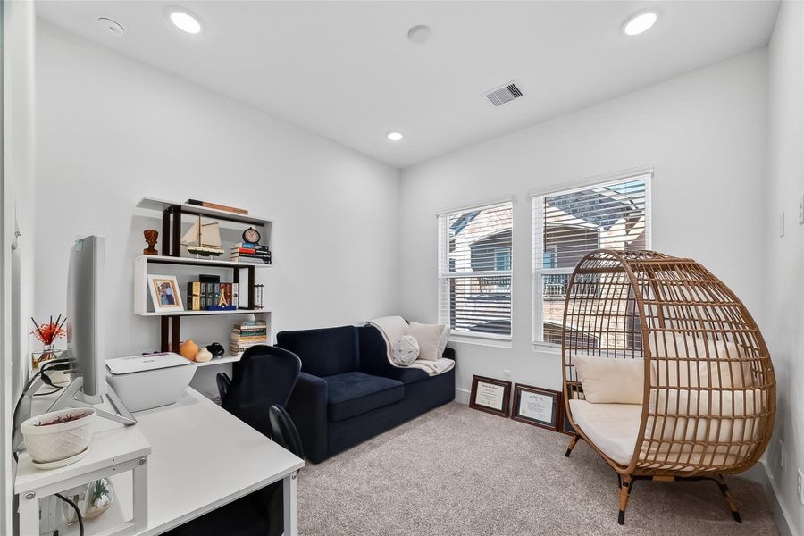 Furnished interior view inside a new home in , Houston (Image 25). Furnished interior view inside a new home in , Houston (Image 25).