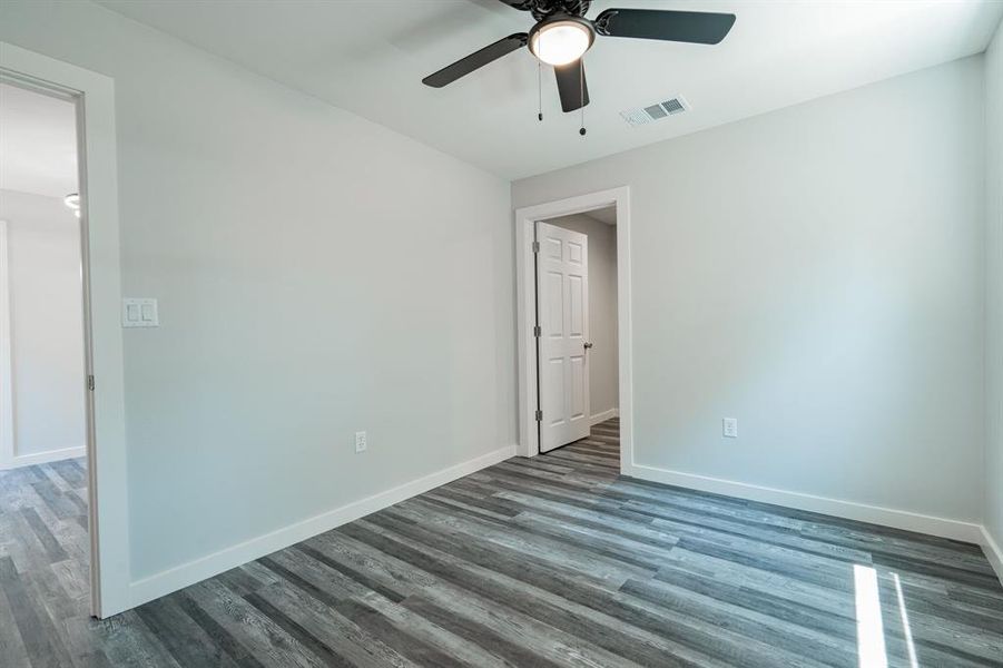 Spacious, unfurnished interior of a new home in , Kemp (Image 21).