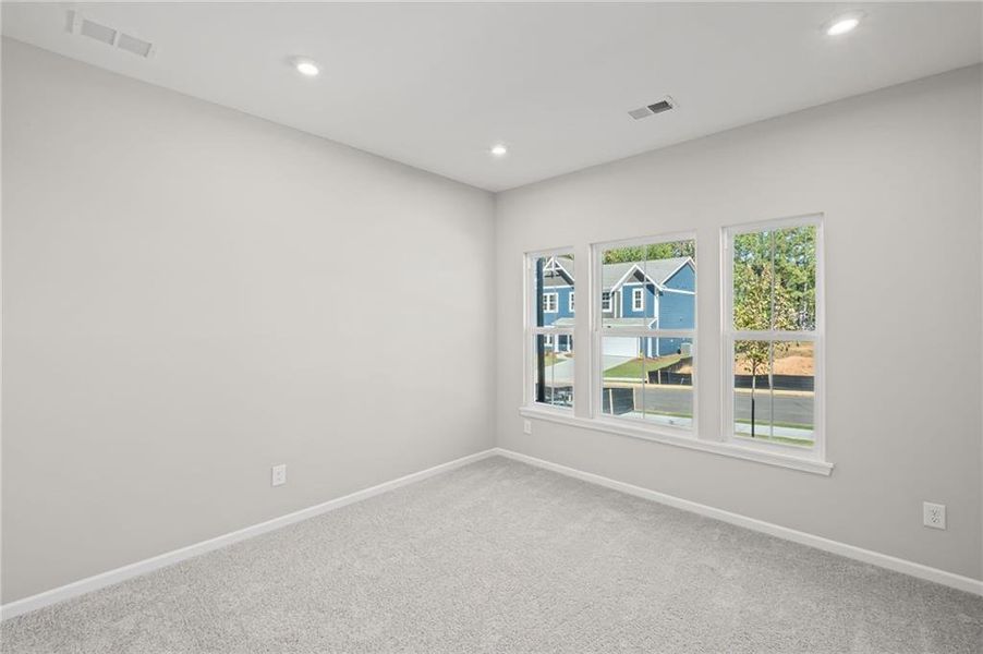 Spacious, unfurnished interior of a new home in Sage Woods, Dallas (Image 25).