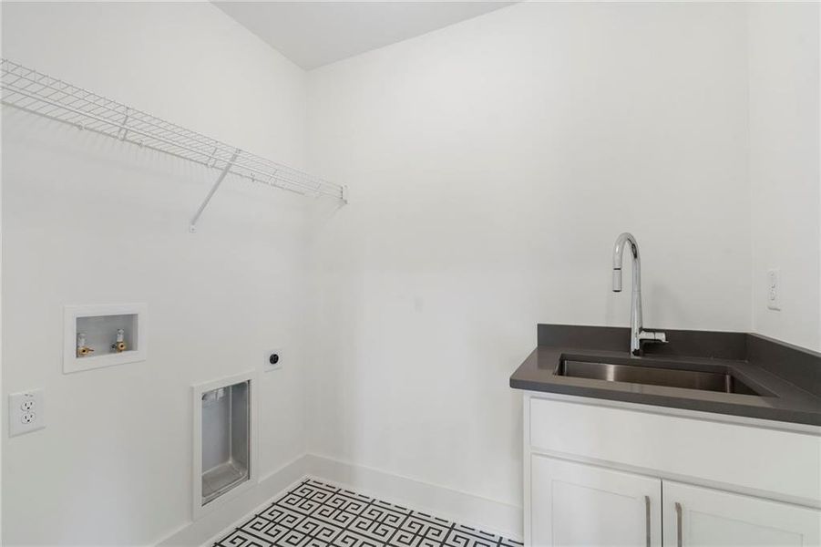 Furnished interior view inside a new home in , Atlanta (Image 37).