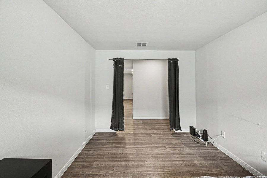 Spacious, unfurnished interior of a new home in Walnut Bend, Seguin (Image 23).