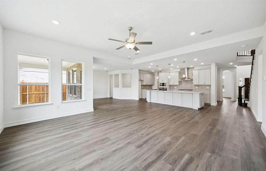 Open-concept throughout main living areas Open-concept throughout main living areas