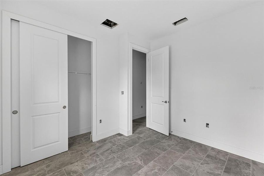 Spacious, unfurnished interior of a new home in , Port Charlotte (Image 10).