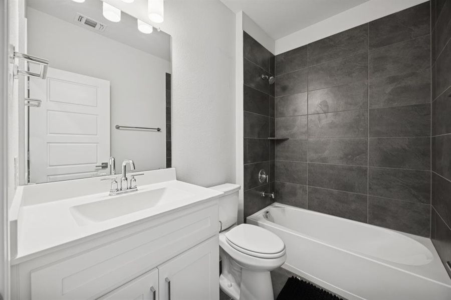 Furnished interior view inside a new home in The Retreat at Harvest, Argyle (Image 11). Furnished interior view inside a new home in The Retreat at Harvest, Argyle (Image 11).