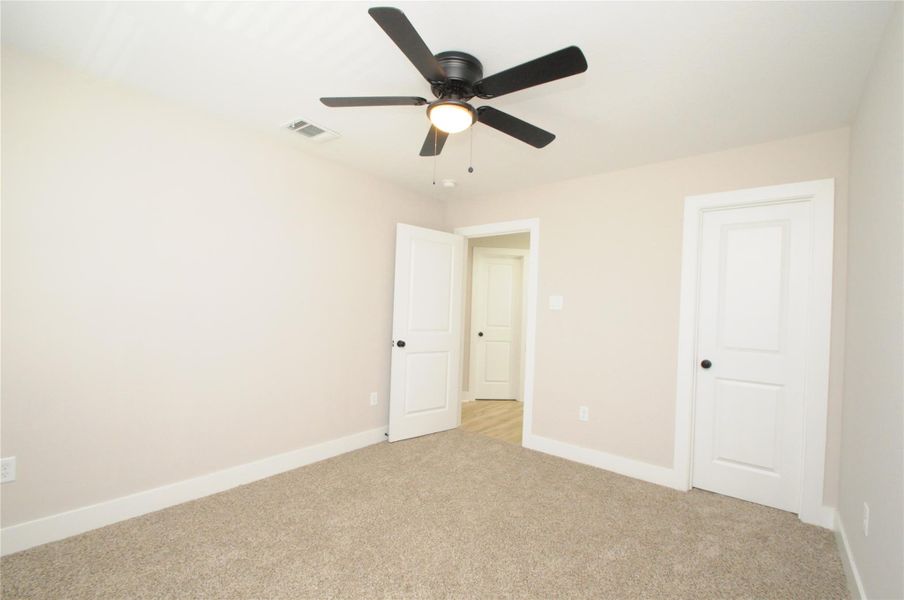Spacious, unfurnished interior of a new home in , Houston (Image 21).
