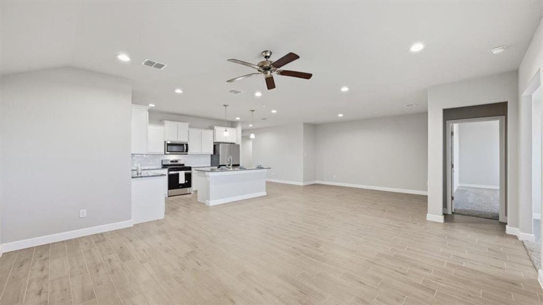 Spacious, unfurnished interior of a new home in Legado, Cleburne (Image 10). Spacious, unfurnished interior of a new home in Legado, Cleburne (Image 10).