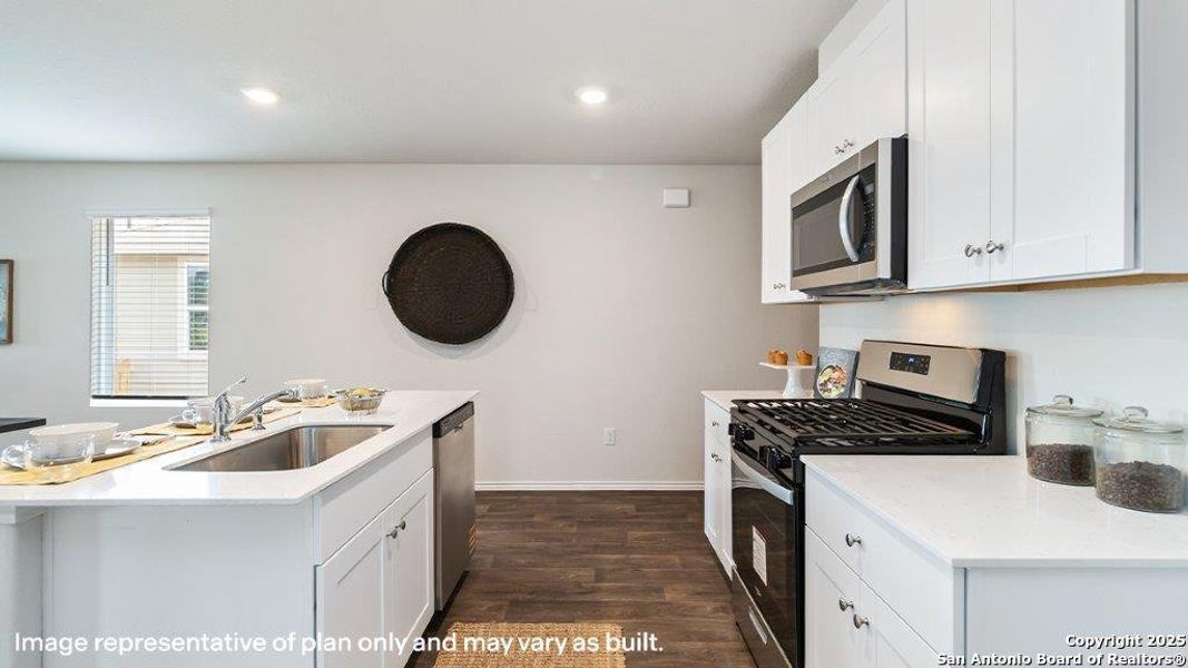 Furnished interior view inside a new home in Sereno Springs, Converse (Image 11). Furnished interior view inside a new home in Sereno Springs, Converse (Image 11).