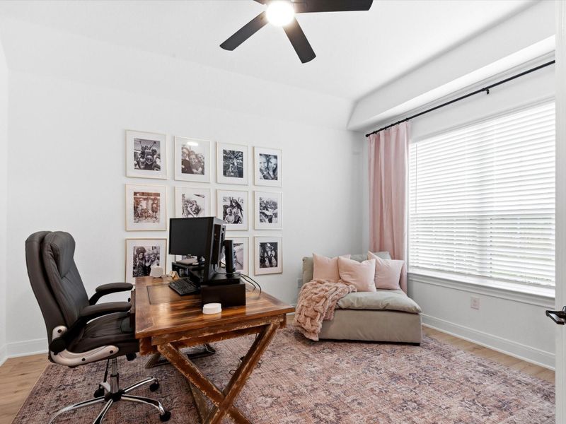 Furnished interior view inside a new home in Ellerden, Tomball (Image 10).