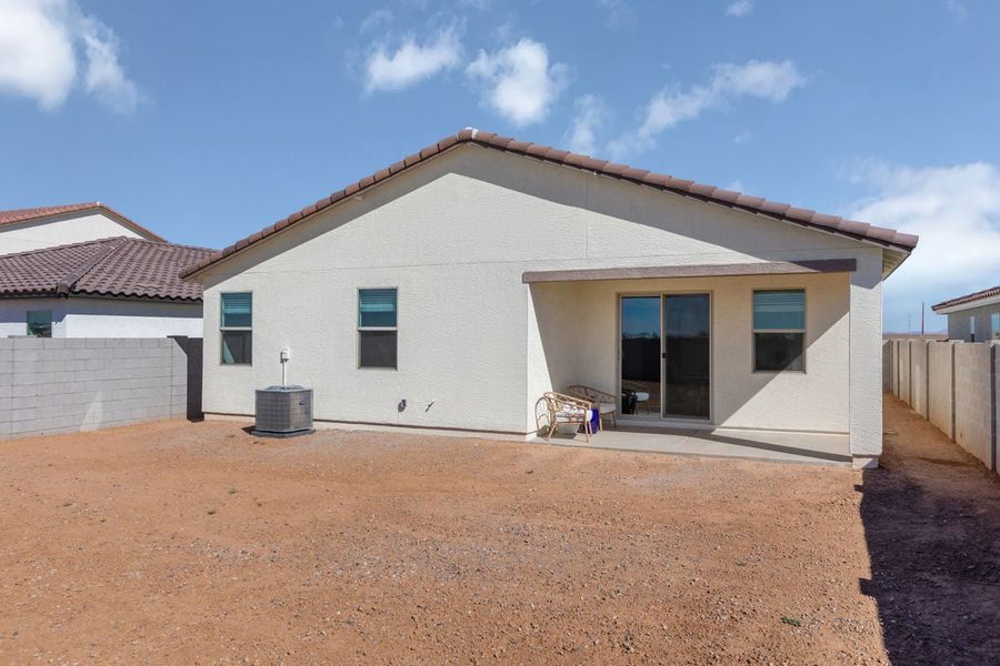 Exterior details and patio area of a home in Skyline Village Enclaves, San Tan Valley (Image 2). Exterior details and patio area of a home in Skyline Village Enclaves, San Tan Valley (Image 2).