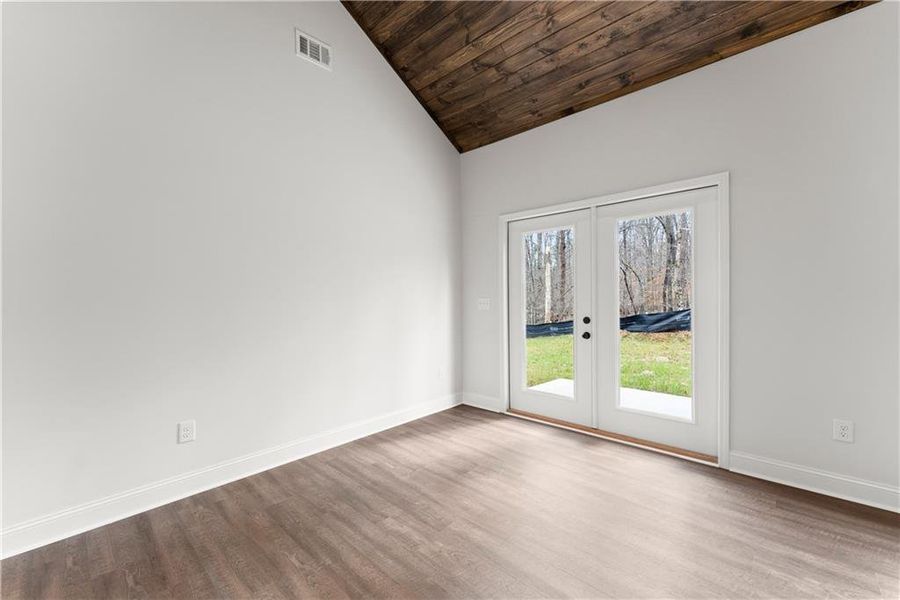Spacious, unfurnished interior of a new home in , Cleveland (Image 15).