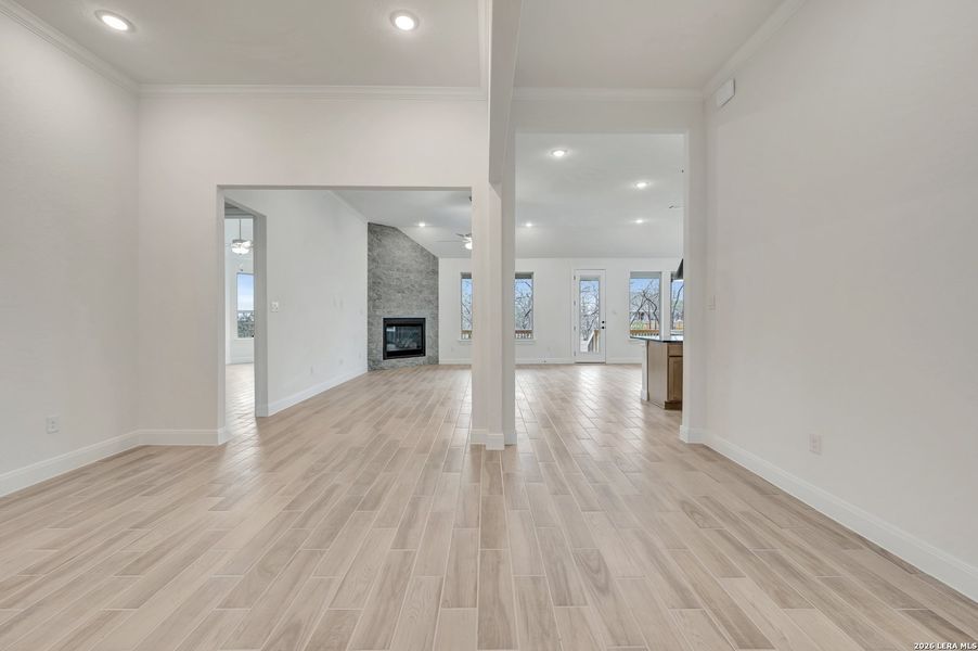 Spacious, unfurnished interior of a new home in Everly Estates, San Antonio (Image 37).