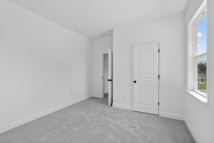 Spacious, unfurnished interior of a new home in Nichols Farm, Dacula (Image 40).