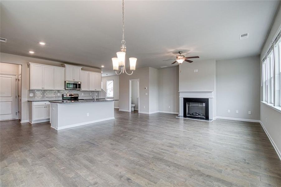 Spacious, unfurnished interior of a new home in Alcovy Village, Lawrenceville (Image 19).