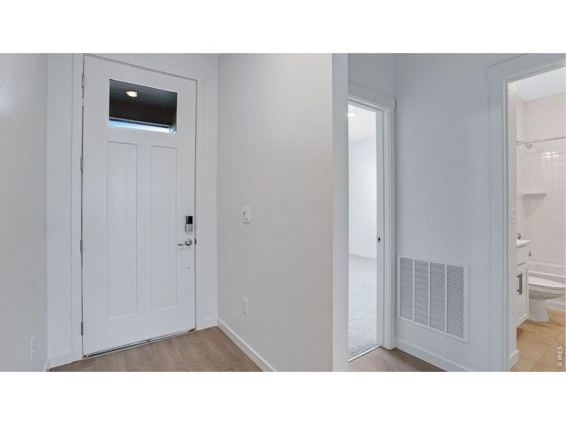 Spacious, unfurnished interior of a new home in Hansen Farm, Fort Collins (Image 14).
