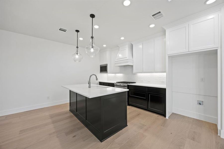 Furnished interior view inside a new home in Fields, Frisco (Image 8).