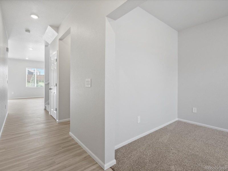 Spacious, unfurnished interior of a new home in Hidden Valley Farm, Severance (Image 20).