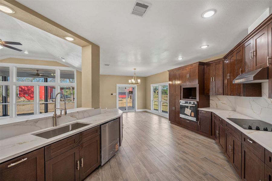 Furnished interior view inside a new home in , Hempstead (Image 6).