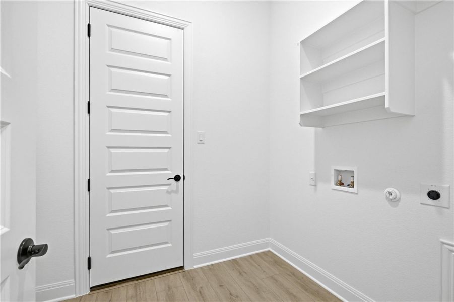 Spacious, unfurnished interior of a new home in Oaks at San Gabriel, Georgetown (Image 30).