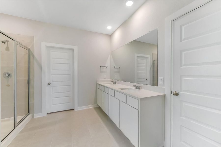 Furnished interior view inside a new home in River Ranch Meadows, Dayton (Image 6).