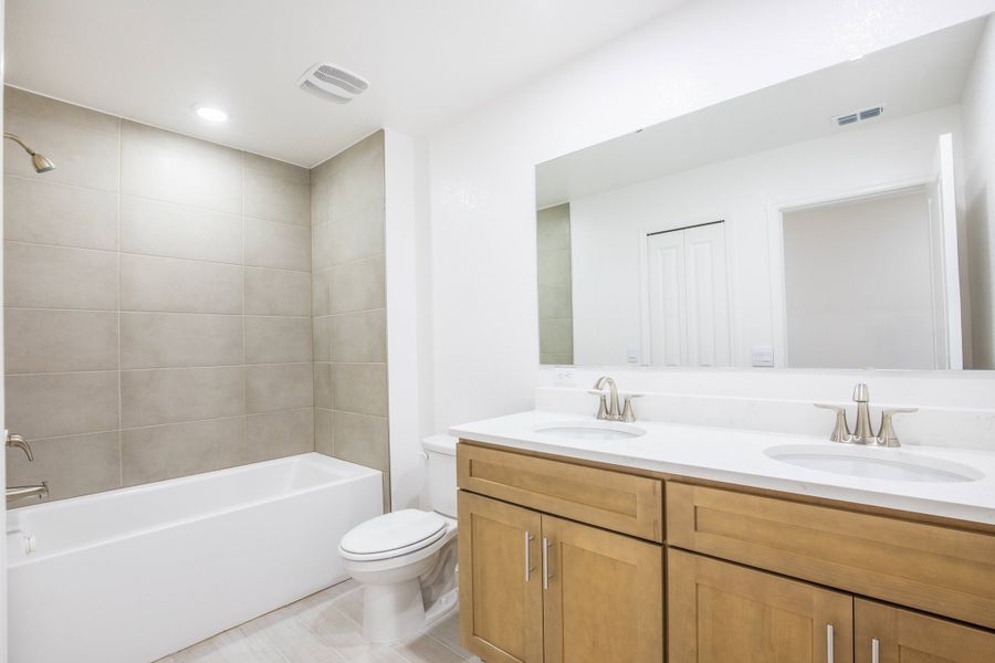 Furnished interior view inside a new home in Orchid Cove, Bokeelia (Image 6).