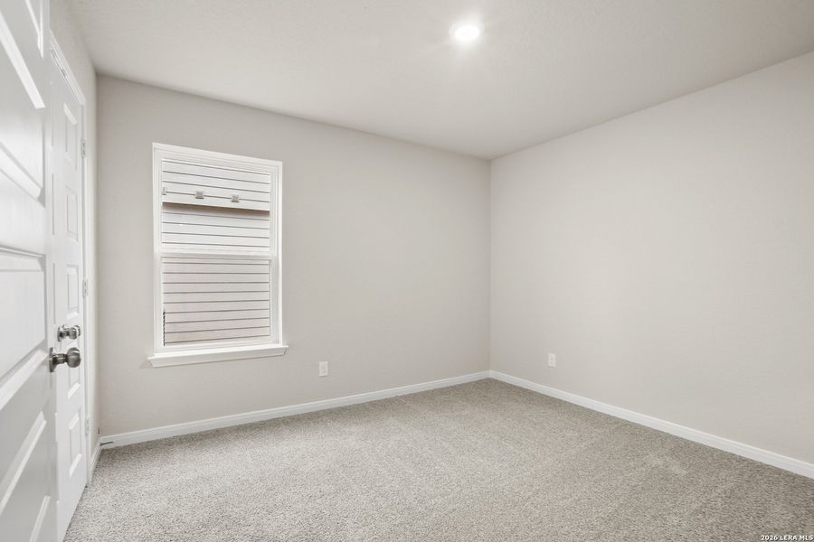 Spacious, unfurnished interior of a new home in Swenson Heights, Seguin (Image 20).