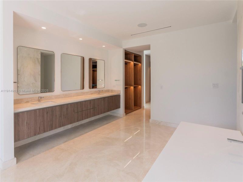 Furnished interior view inside a new home in , Pinecrest (Image 11).