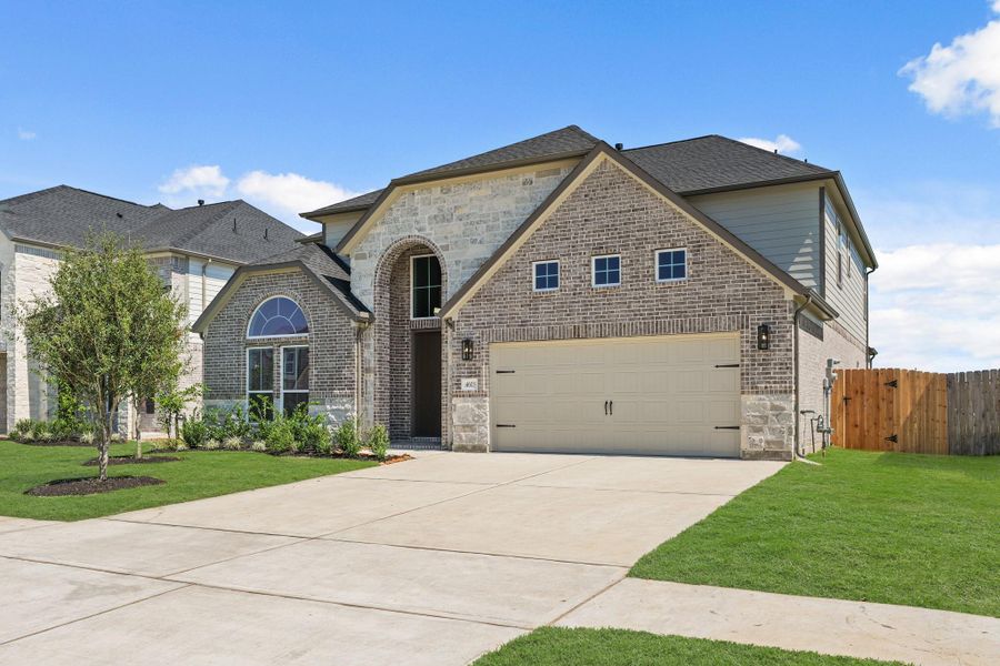 Front exterior of a new home in Briarwood Crossing, Rosenberg, TX, highlighting curb appeal (Image 19). Front exterior of a new home in Briarwood Crossing, Rosenberg, TX, highlighting curb appeal (Image 19).
