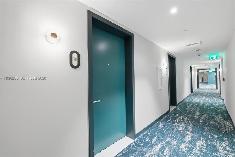 Spacious, unfurnished interior of a new home in , Miami (Image 35).