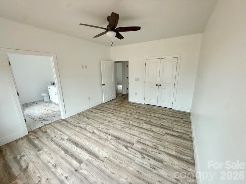 Spacious, unfurnished interior of a new home in , Hickory (Image 16).