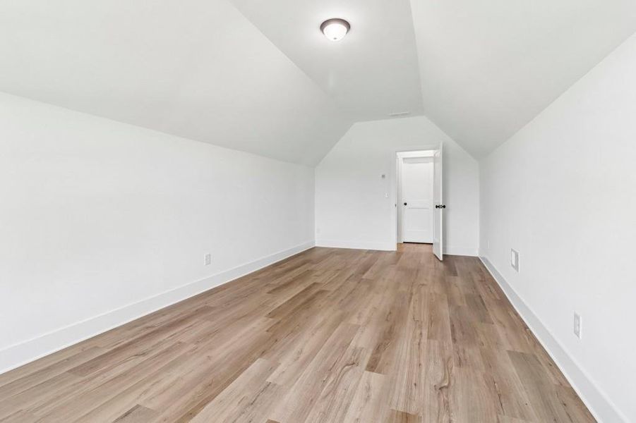 Spacious, unfurnished interior of a new home in Pinegate, Covington (Image 7).