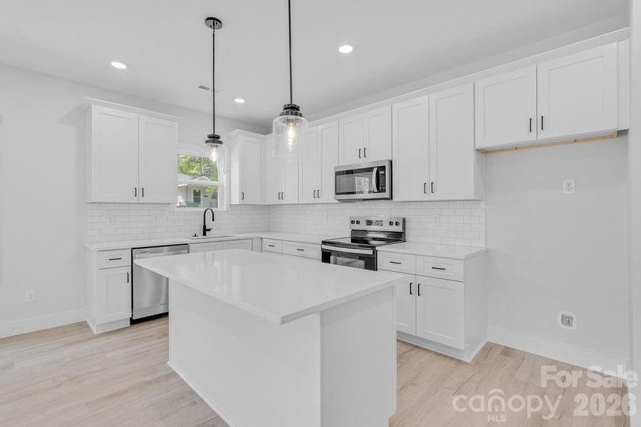 Furnished interior view inside a new home in , Gastonia (Image 7).