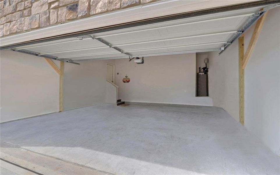 Image 47 of a home in .