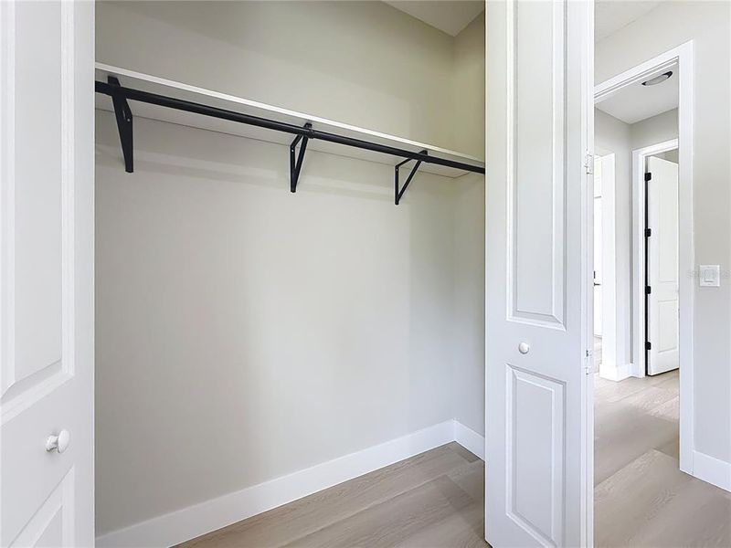 Spacious, unfurnished interior of a new home in , Citrus Springs (Image 46).