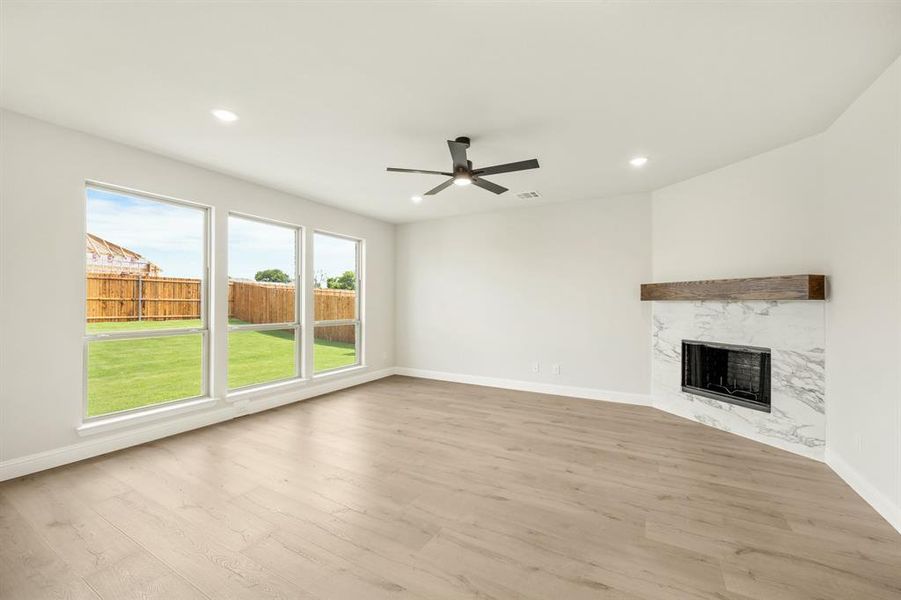 Spacious, unfurnished interior of a new home in Anderson Crossing, Trenton (Image 31).