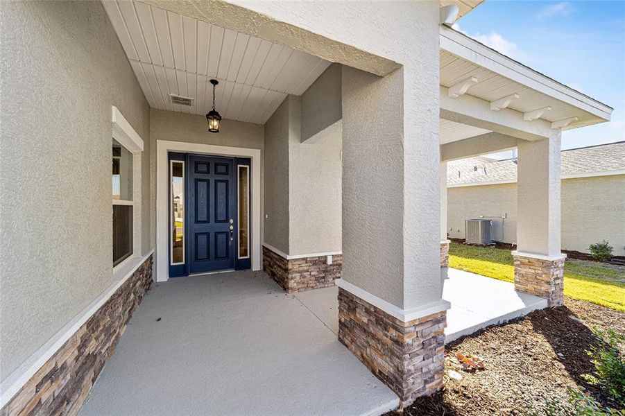 Exterior details and patio area of a home in , Ocala (Image 4). Exterior details and patio area of a home in , Ocala (Image 4).