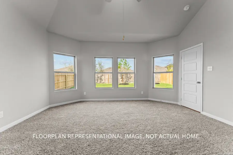 Spacious, unfurnished interior of a new home in Agave, San Antonio (Image 16).