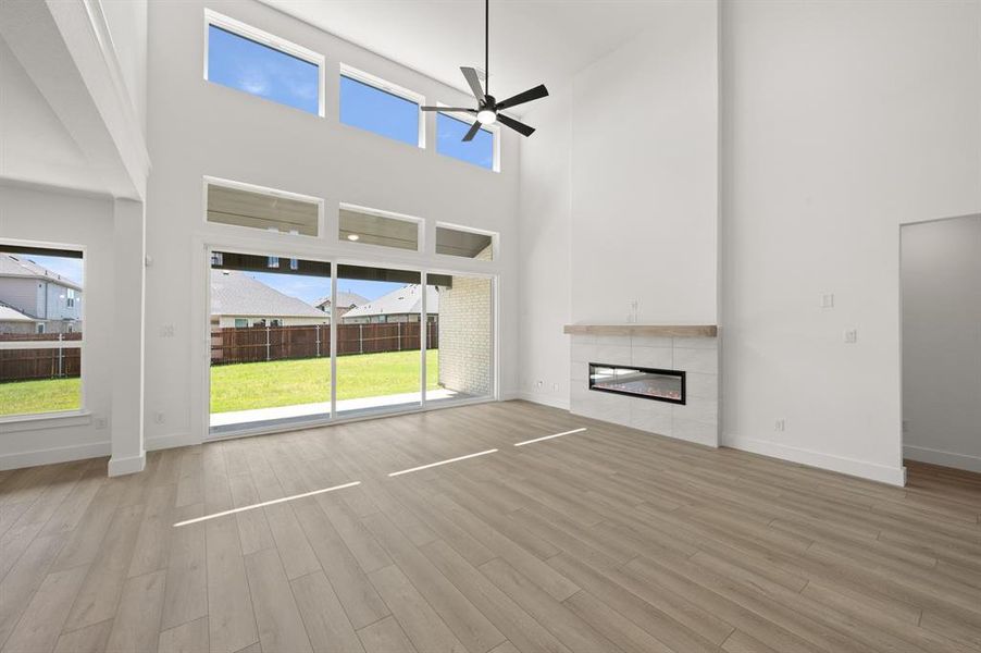 3714 Milwaukee- LivinG room-1