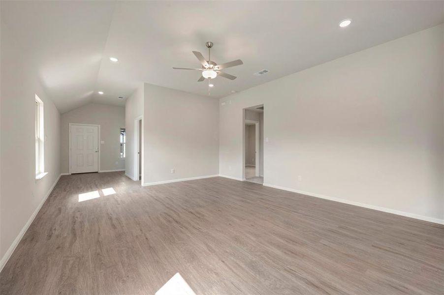 Spacious, unfurnished interior of a new home in Elevon, Lavon (Image 19). Spacious, unfurnished interior of a new home in Elevon, Lavon (Image 19).