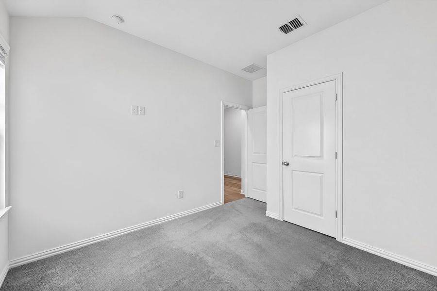 Spacious, unfurnished interior of a new home in Parks at Foster Crossing, Anna (Image 29).