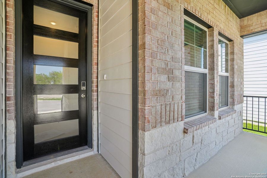 Image 47 of a home in Royal Crest. Image 47 of a home in Royal Crest.