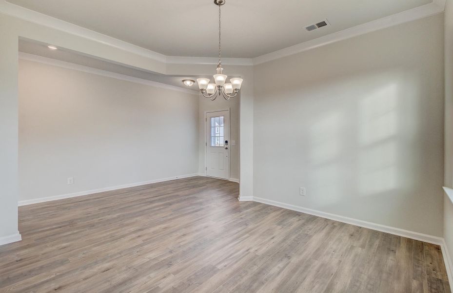 Spacious, unfurnished interior of a new home in Sweetgrass at Summers Corner, Summerville (Image 16).