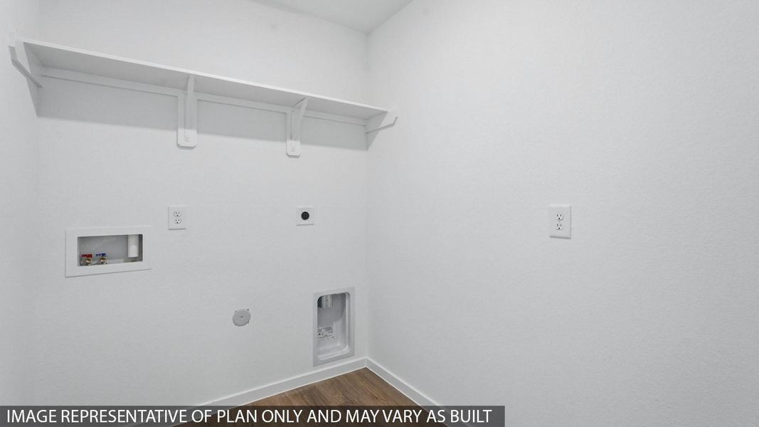 Spacious, unfurnished interior of a new home in Cypress Green, Tomball (Image 16).