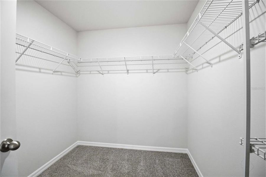 Spacious, unfurnished interior of a new home in Mandarin Grove, Palmetto (Image 42).