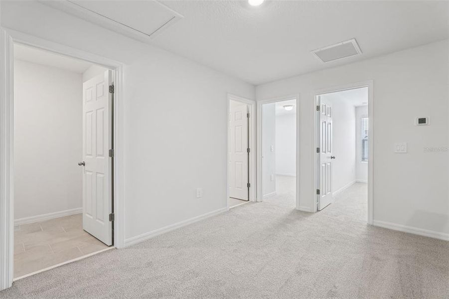 Spacious, unfurnished interior of a new home in Cagan Crossings West, Clermont (Image 25).