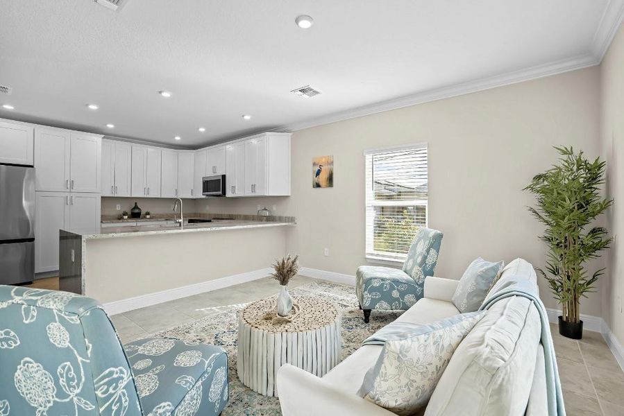 418-Easy-St-HigMedia-027-2000