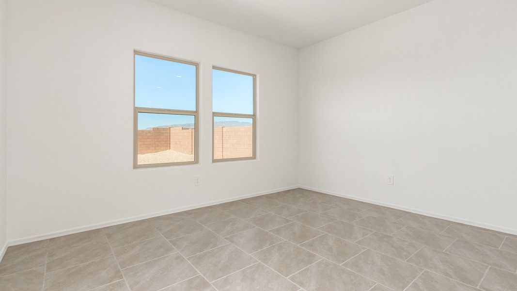 Spacious, unfurnished interior of a new home in Blackhawk, Tucson (Image 15).