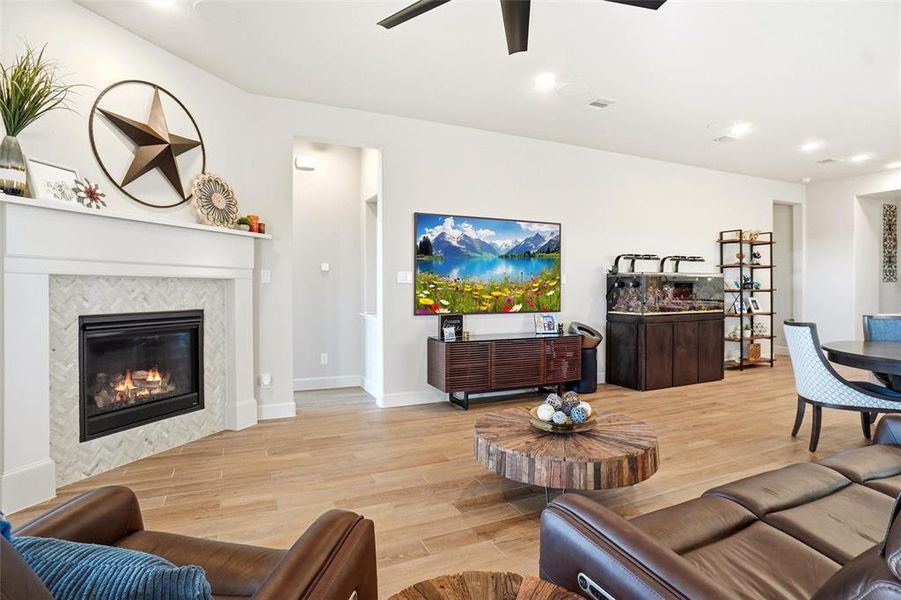 Furnished interior view inside a new home in Reunion 50', Rhome (Image 20). Furnished interior view inside a new home in Reunion 50', Rhome (Image 20).