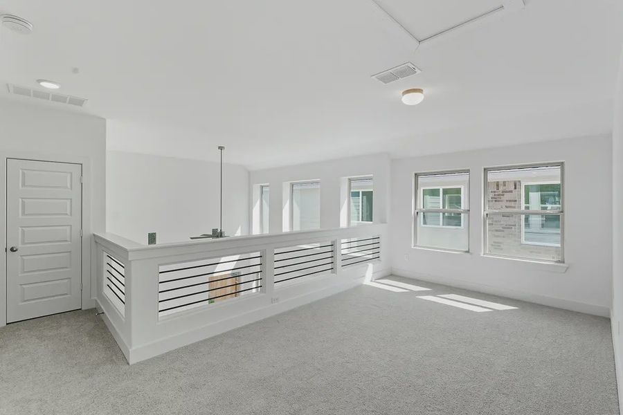 Spacious, unfurnished interior of a new home in Stillwater Ranch, San Antonio (Image 12). Spacious, unfurnished interior of a new home in Stillwater Ranch, San Antonio (Image 12).